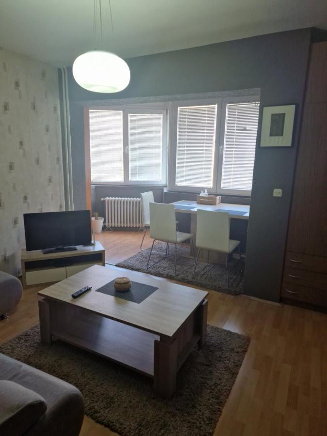 Skopje Plaza Apartment Luaran gambar