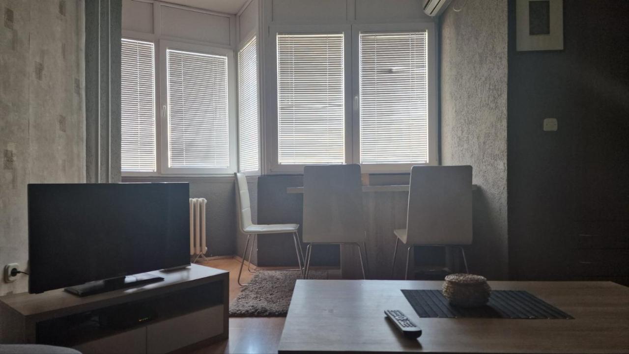Skopje Plaza Apartment Luaran gambar